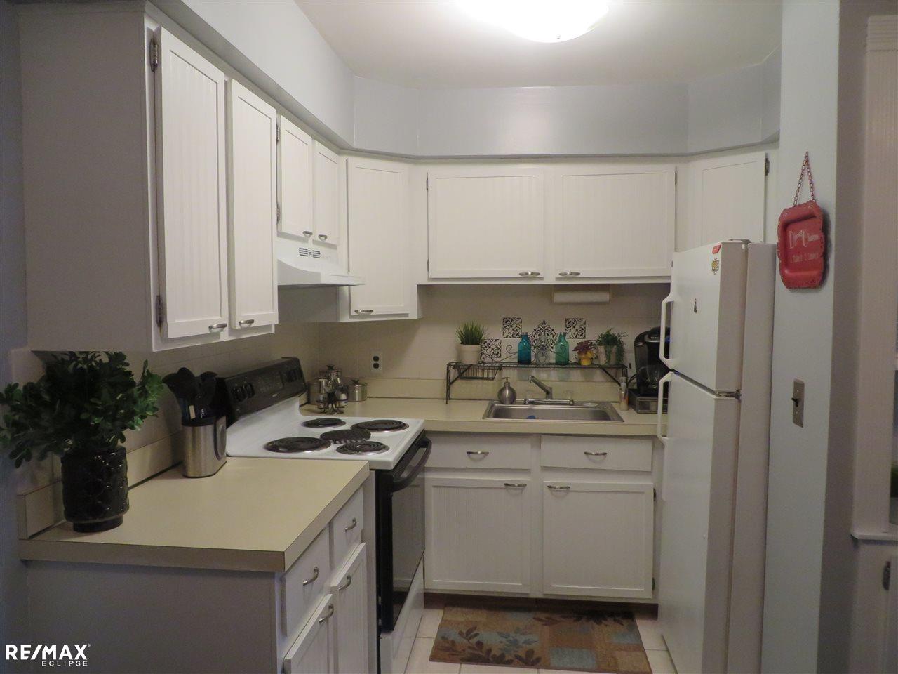 29313 Hayes Road Warren, MI 48088 - Photo 6 of 17