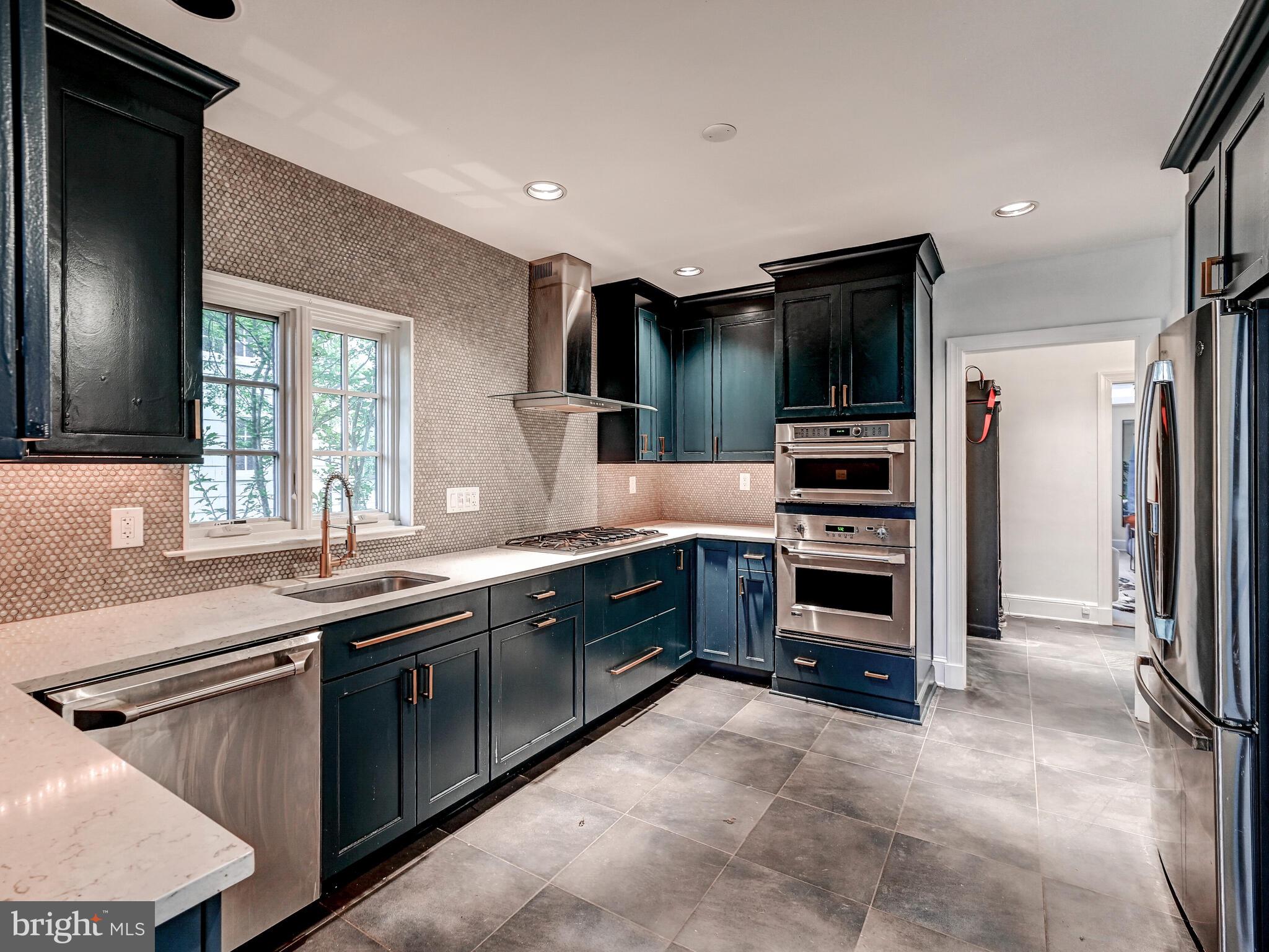 319 St Dunstans Road Baltimore, MD 21212 - Photo 20 of 44