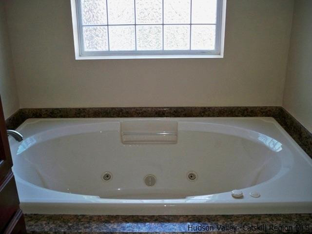 548 Carroll Hinkley Road Roxbury, NY 12474 - Photo 27 of 35 a view of bath tub sitting in a bathroom