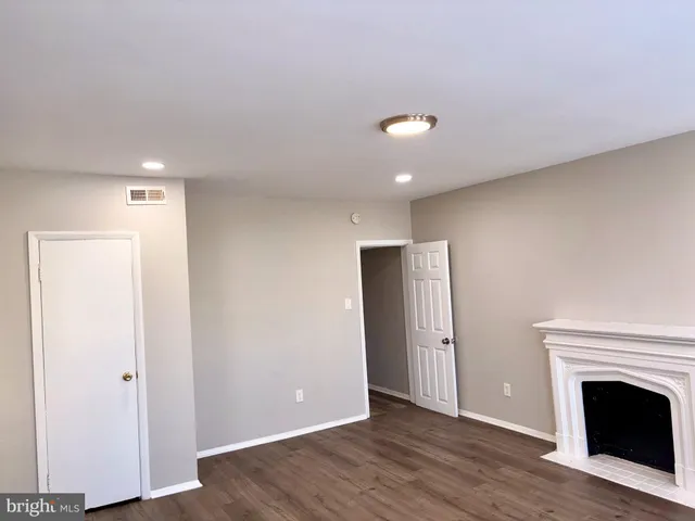 $1,100 | 244 North Fulton Avenue, Unit 2, Baltimore, MD 21223