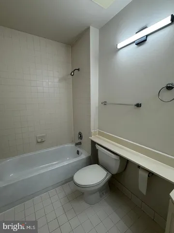 $2,200 | 12919 Alton Square, Unit 411, Herndon, VA 20170