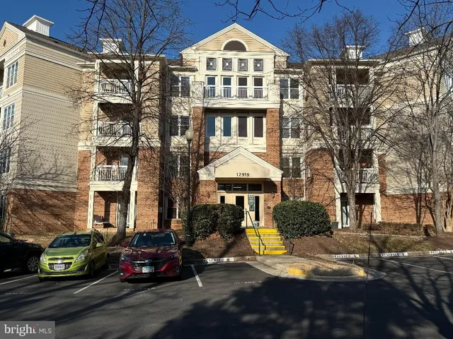 $2,200 | 12919 Alton Square, Unit 411, Herndon, VA 20170