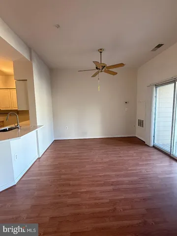 $2,200 | 12919 Alton Square, Unit 411, Herndon, VA 20170