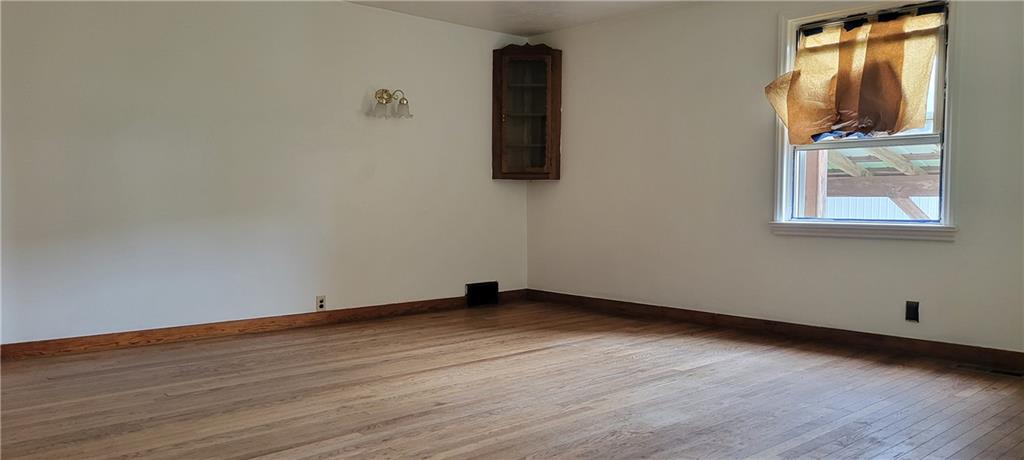 111 Walkchalk Road Kittanning, PA 16201 - Photo 16 of 32 Many little built-ins for uniqueness