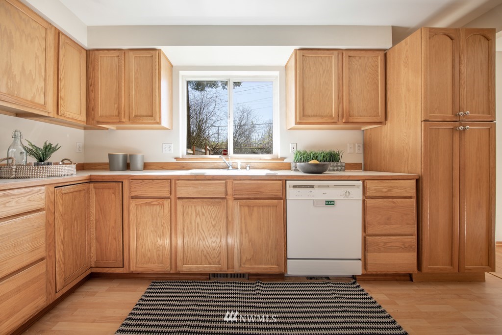 4022 204th Street Southeast, Unit A&B Bothell, WA 98012 - Photo 14 of 27 Gallery Image 14