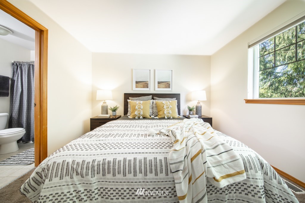 4022 204th Street Southeast, Unit A&B Bothell, WA 98012 - Photo 17 of 27 Gallery Image 17