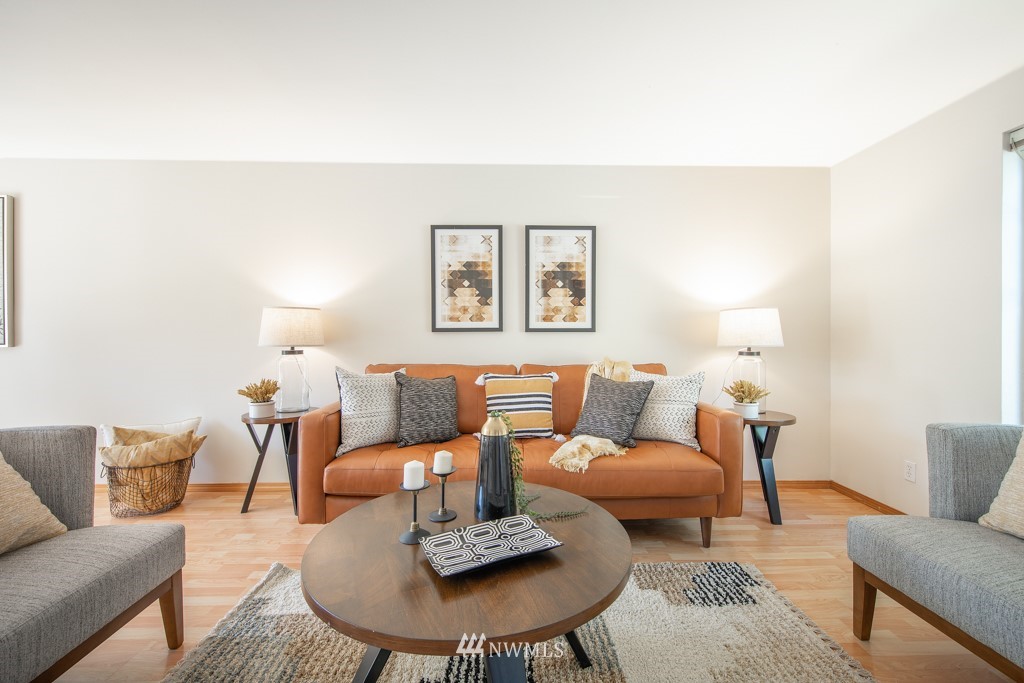 4022 204th Street Southeast, Unit A&B Bothell, WA 98012 - Photo 3 of 27 Gallery Image 3