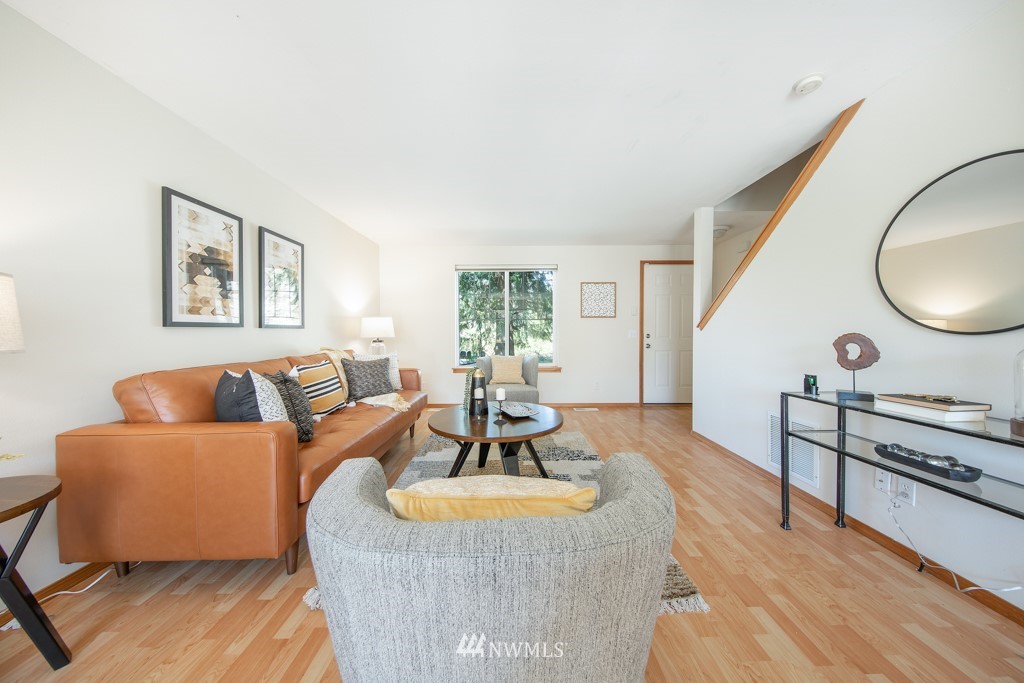 4022 204th Street Southeast, Unit A&B Bothell, WA 98012 - Photo 5 of 27 Gallery Image 5