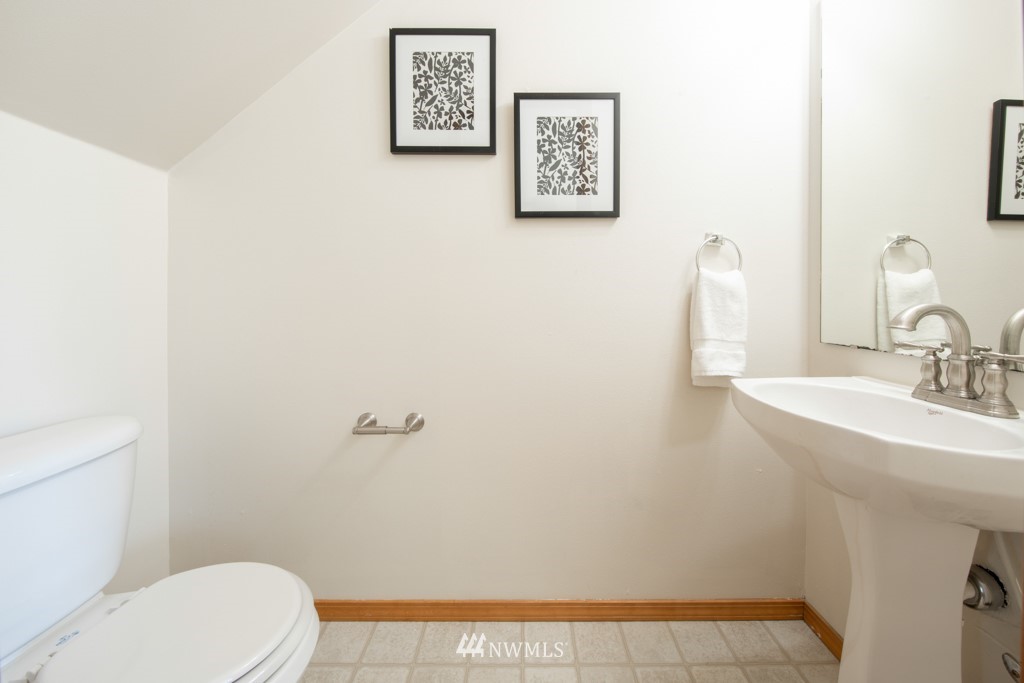 4022 204th Street Southeast, Unit A&B Bothell, WA 98012 - Photo 10 of 27 Gallery Image 10