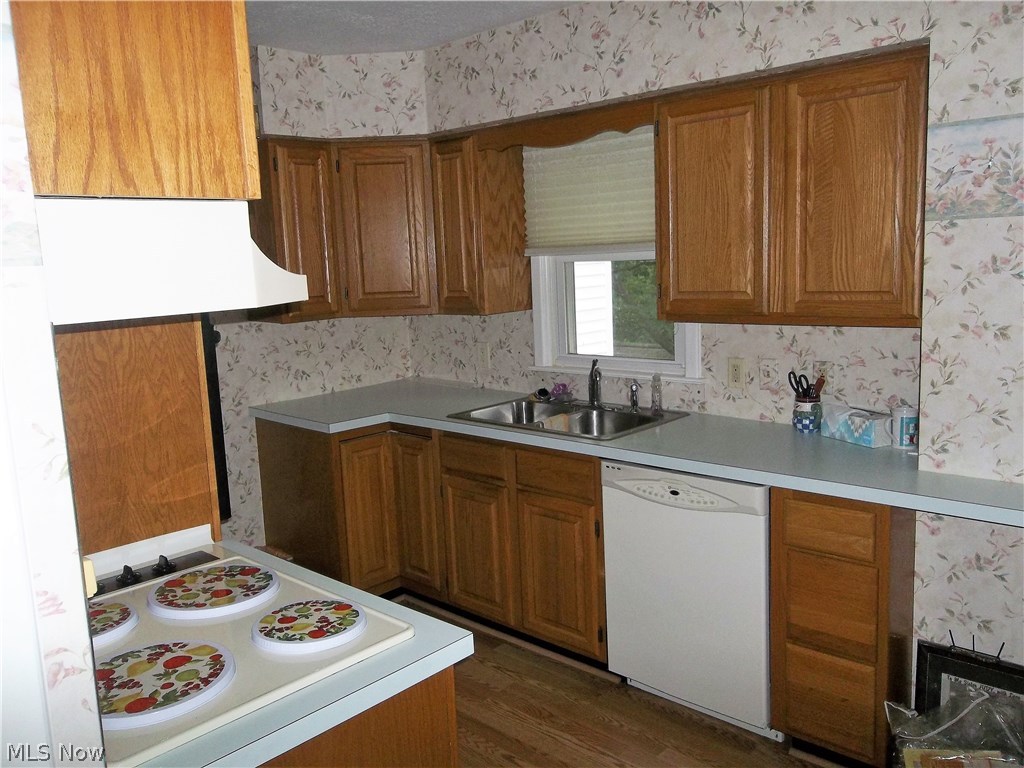 1060 North Ridge Road Lorain, OH 44052 - Photo 5 of 34 Gallery Image 5
