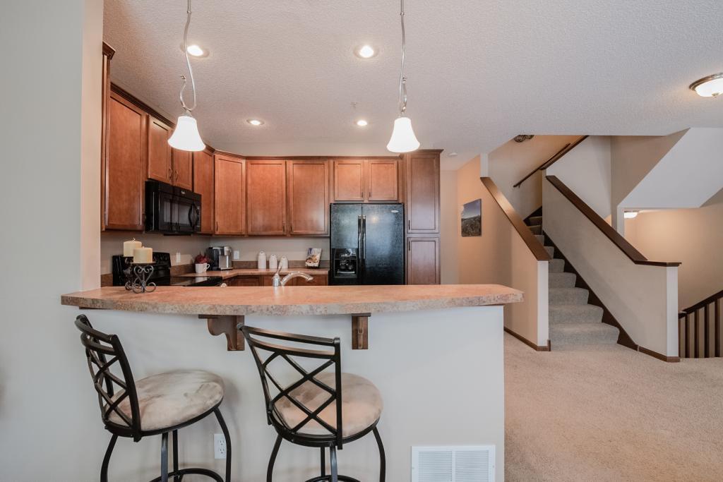 15621 Echo Ridge Road, Unit 909 Apple Valley, MN 55124 - Photo 10 of 23 Gallery Image 10