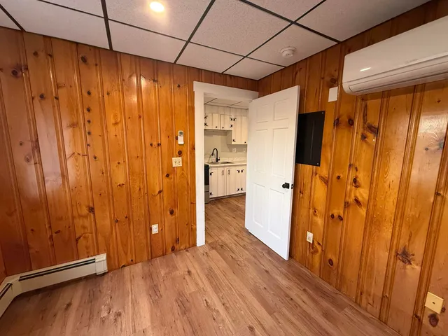 $1,350 | 11 Pearl Lane, Unit 2, Farmington, NH 03835