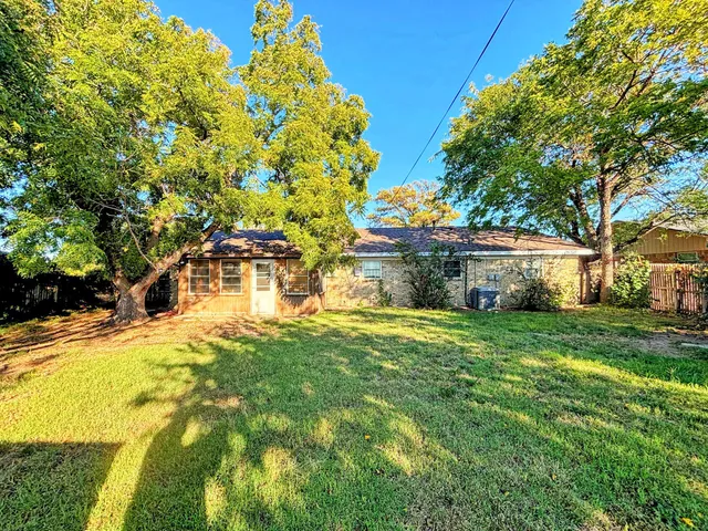 $174,500 | 3210 South Ash Street, Perryton, TX 79070