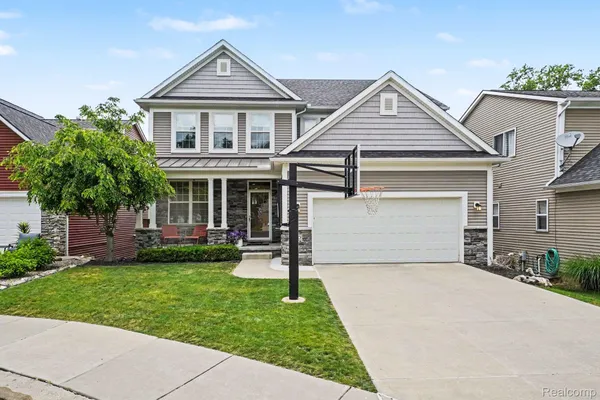 $650,000 | 220 Turnberry Court, Milford, MI 48381