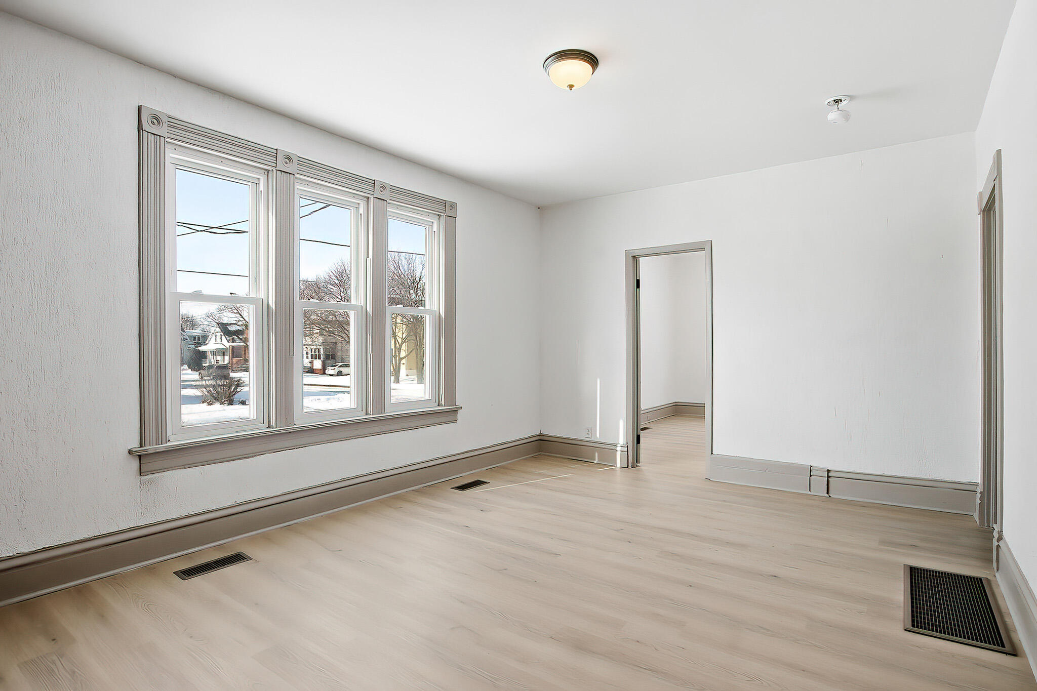 1929 53rd Street Kenosha, WI 53140 - Photo 4 of 28 1929 53rd-DR1-3