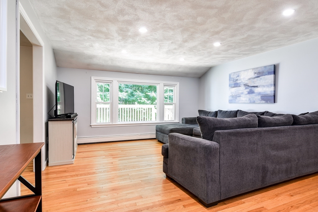 22 Teresa Road Hopkinton, MA 01748 - Photo 8 of 33 Gallery Image 8