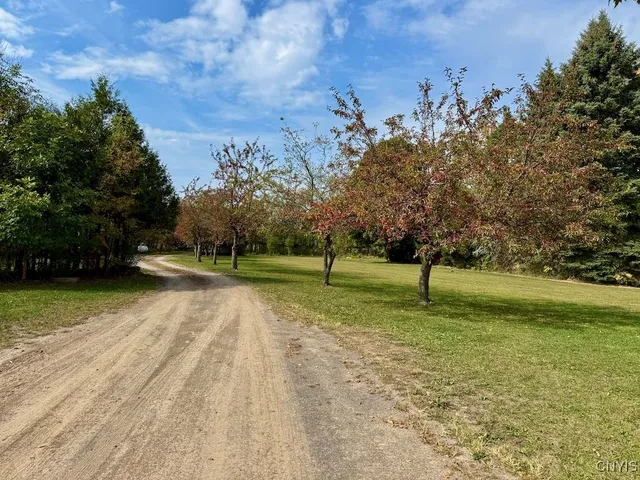 $424,900 | 2645 County Rte 15, Sandy Creek, NY 13145