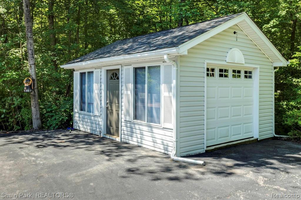9033 Brandon Road Avoca, MI 48006 - Photo 46 of 84