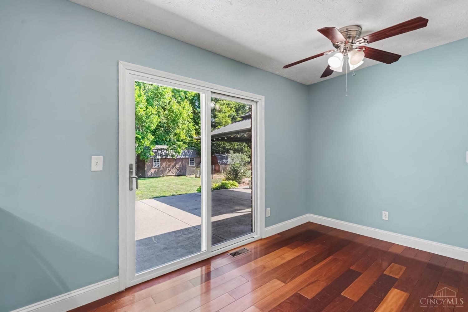 4819 Stoneybrook Road Cincinnati, OH 45244 - Photo 8 of 28 Gallery Image 8