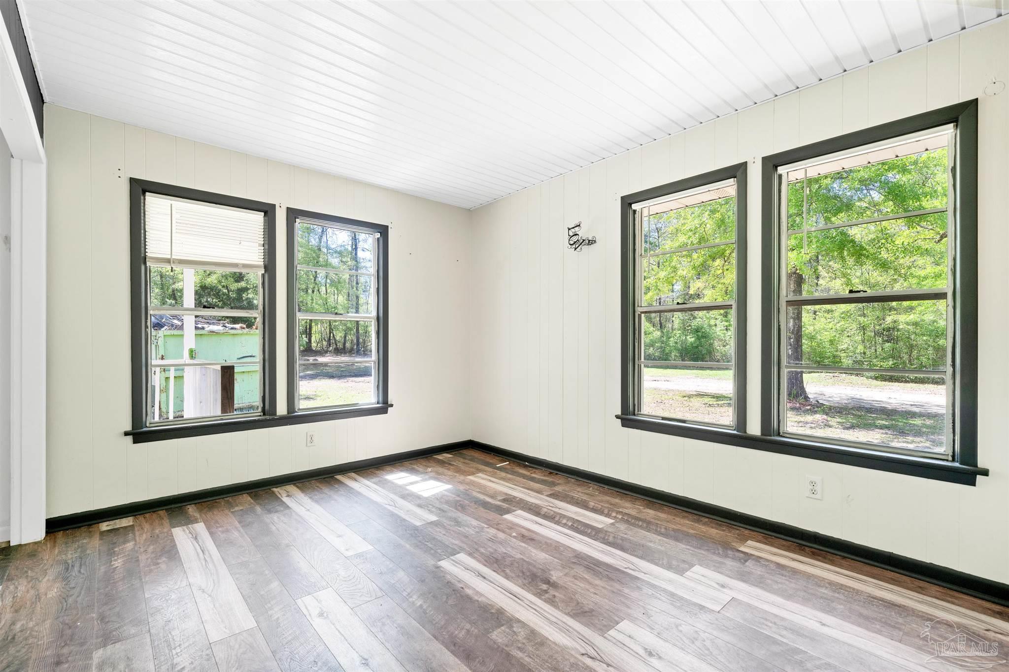 2305 Dale Hall Road Milton, FL 32570 - Photo 5 of 22 Gallery Image 5