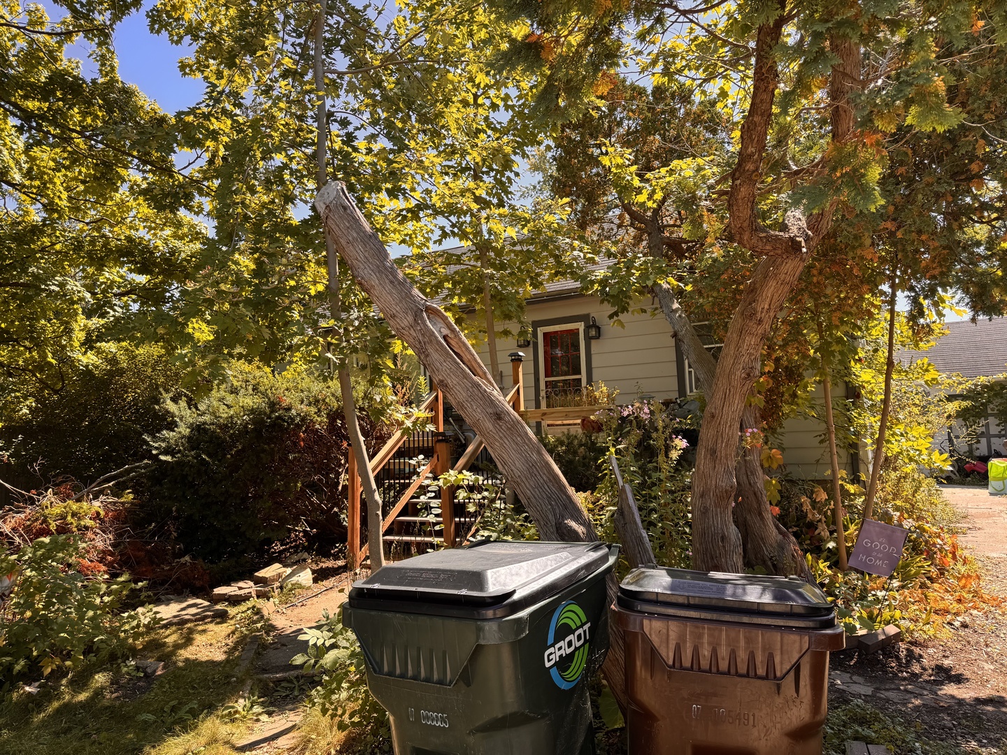 2061 Buckley Road Green Oaks, IL 60048 - Photo 2 of 4 a view of outdoor space and yard