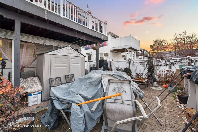 $999,999 | 181 Mosely Avenue | Annadale