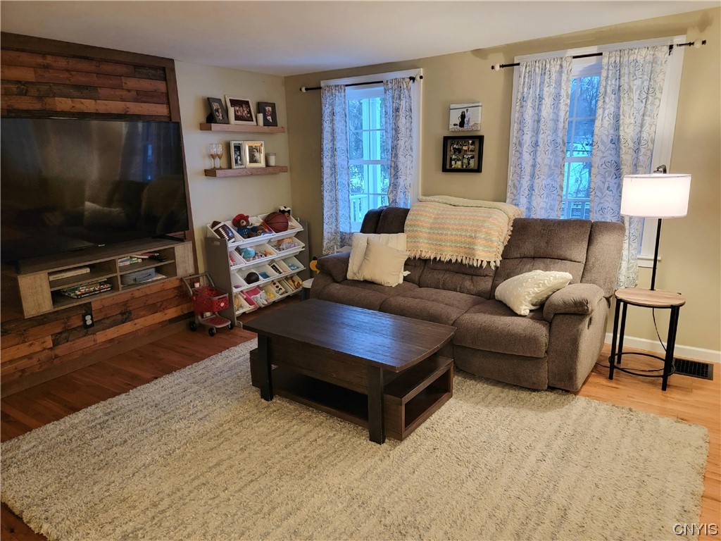 58 South Hamilton Street Elbridge, NY 13080 - Photo 13 of 34