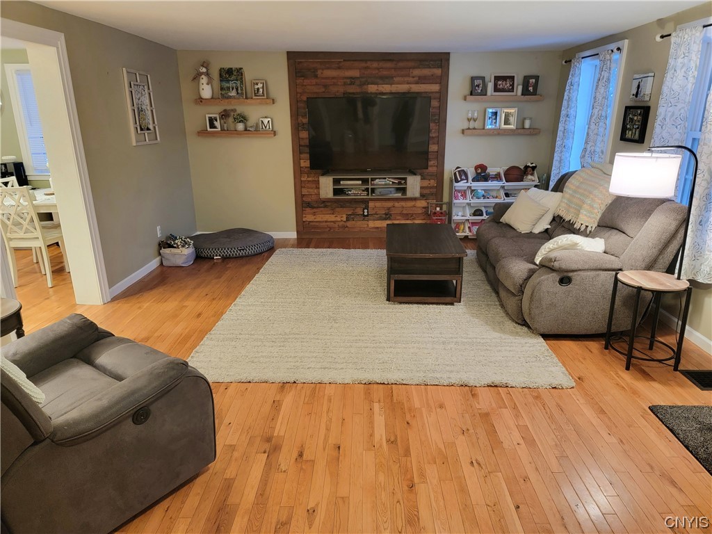 58 South Hamilton Street Elbridge, NY 13080 - Photo 15 of 34