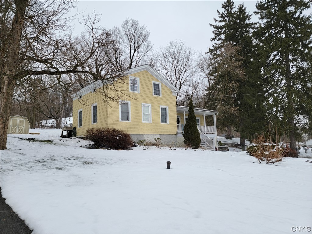 58 South Hamilton Street Elbridge, NY 13080 - Photo 2 of 34