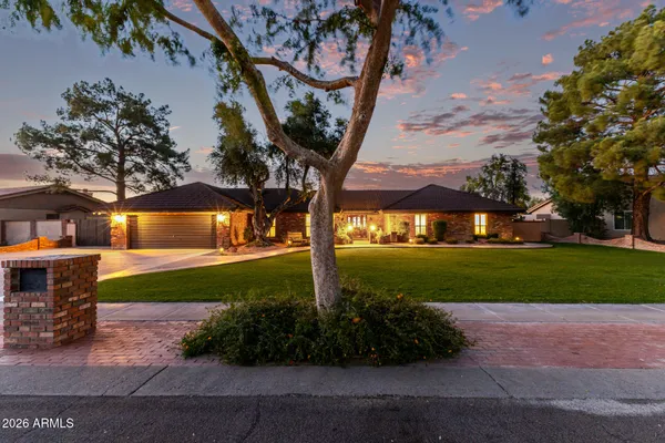 $1,075,000 | 1318 East La Vieve Lane, Tempe, AZ 85284