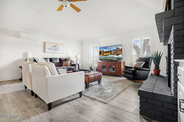 $1,075,000 | 1318 East La Vieve Lane, Tempe, AZ 85284