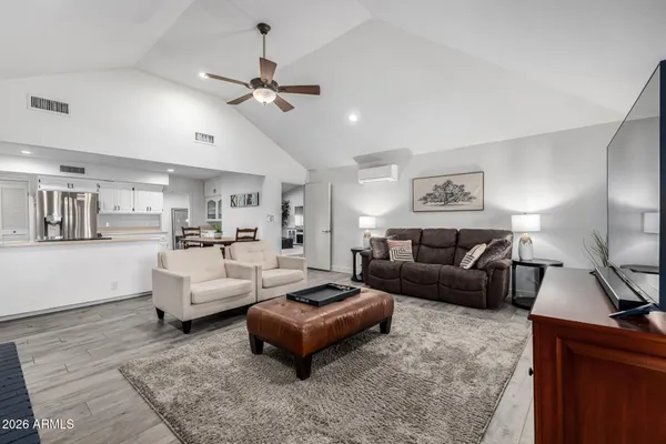 $1,075,000 | 1318 East La Vieve Lane, Tempe, AZ 85284