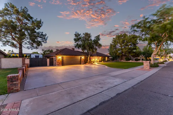 $1,075,000 | 1318 East La Vieve Lane, Tempe, AZ 85284