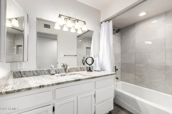 $1,075,000 | 1318 East La Vieve Lane, Tempe, AZ 85284
