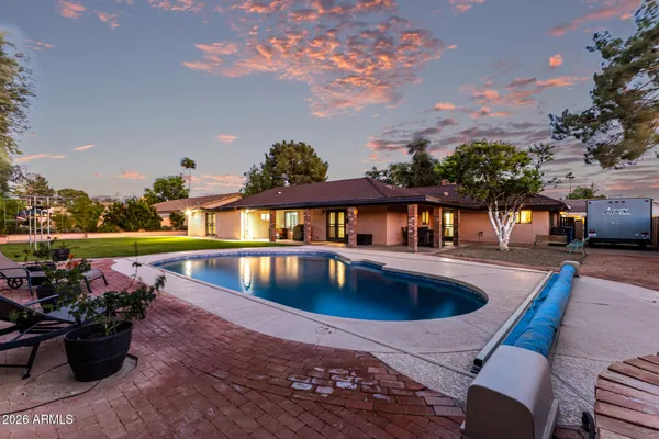 $1,075,000 | 1318 East La Vieve Lane, Tempe, AZ 85284