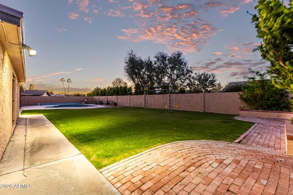 $1,075,000 | 1318 East La Vieve Lane, Tempe, AZ 85284
