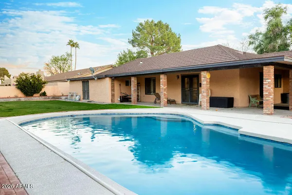 $1,075,000 | 1318 East La Vieve Lane, Tempe, AZ 85284