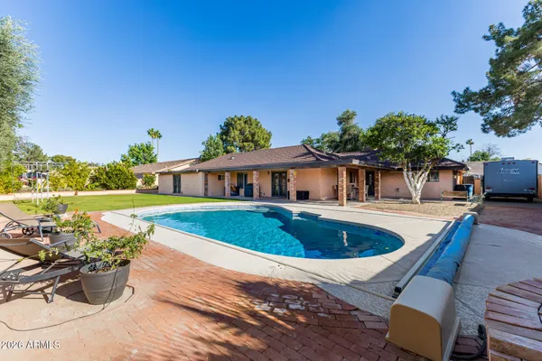 $1,075,000 | 1318 East La Vieve Lane, Tempe, AZ 85284