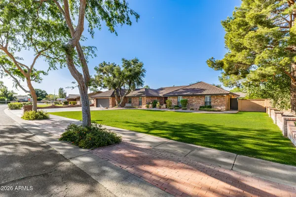 $1,075,000 | 1318 East La Vieve Lane, Tempe, AZ 85284