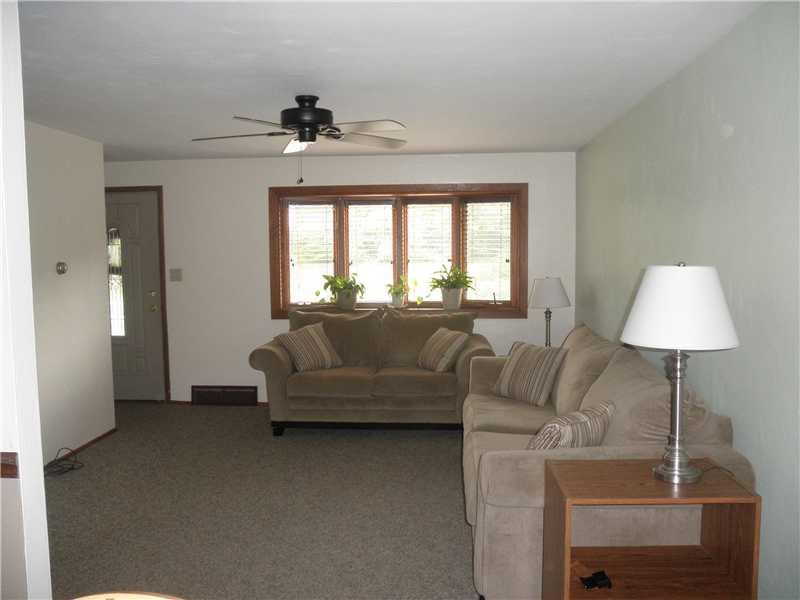 757 Center Road Plum, PA 15239 - Photo 4 of 18 Living Room.