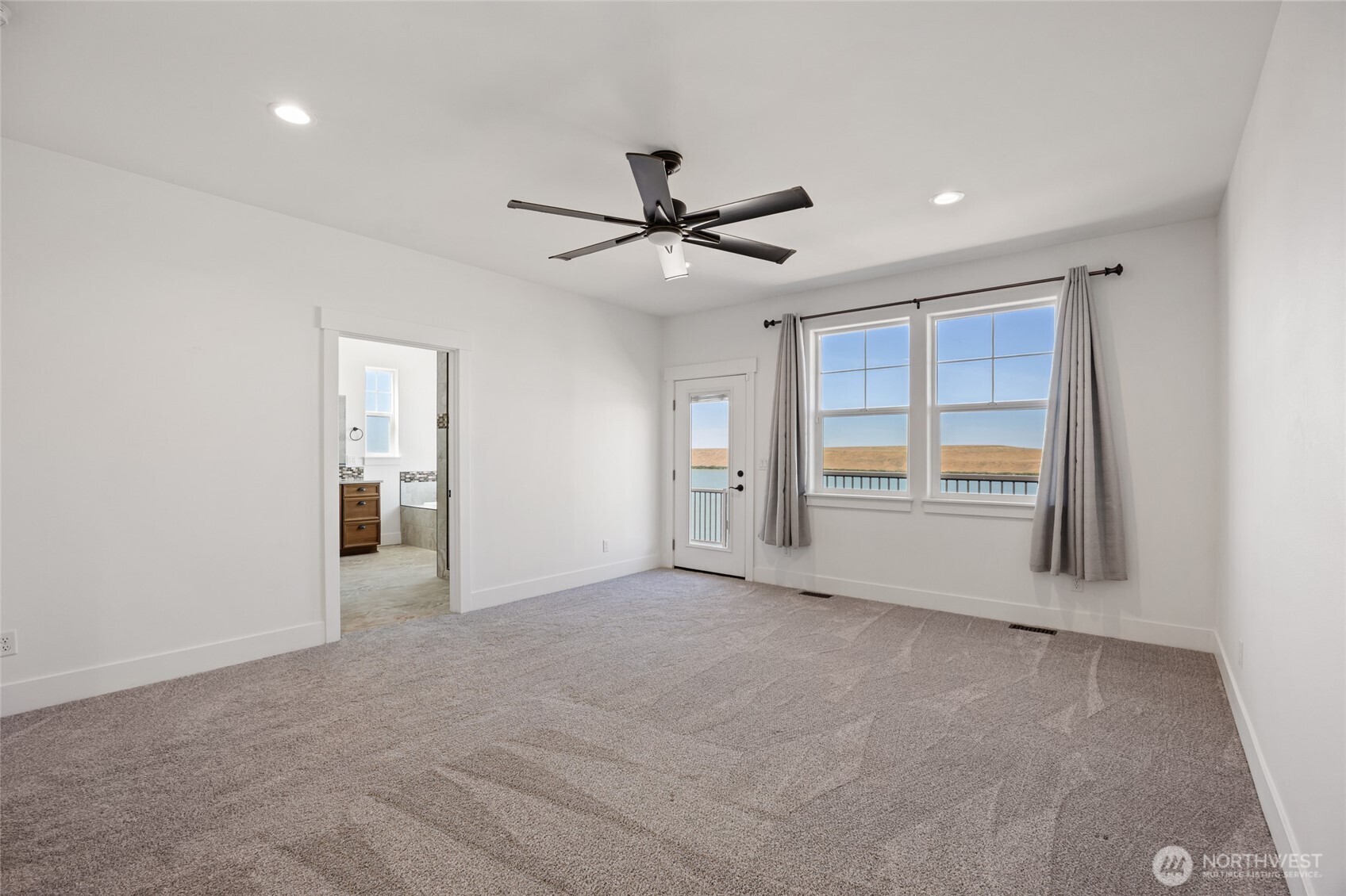 7328 Stonecrest Road Northeast Moses Lake, WA 98837 - Photo 16 of 40