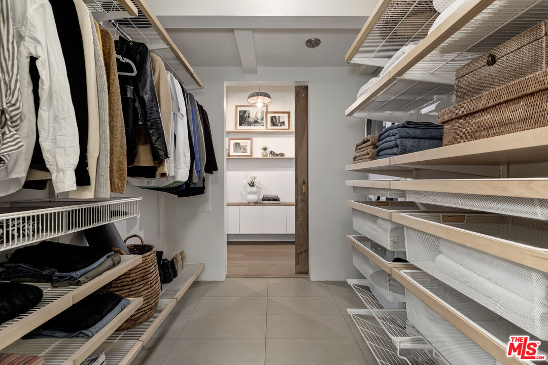 200 North San Fernando Road, Unit 208 Los Angeles, CA 90031 - Photo 21 of 37 a view of walk in closet