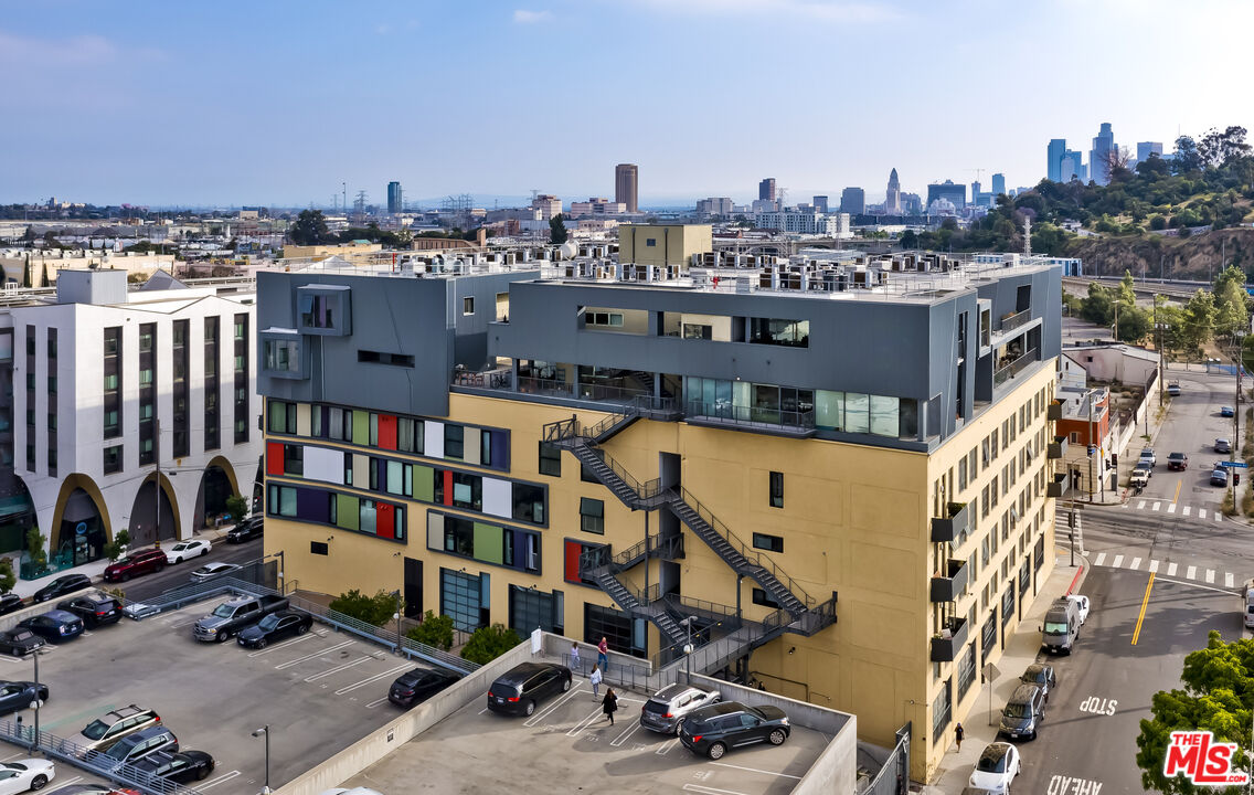 200 North San Fernando Road, Unit 208 Los Angeles, CA 90031 - Photo 24 of 37 a picture of city view