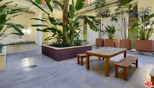 $2,800 | 200 North San Fernando Road, Unit 208, Los Angeles, CA 90031