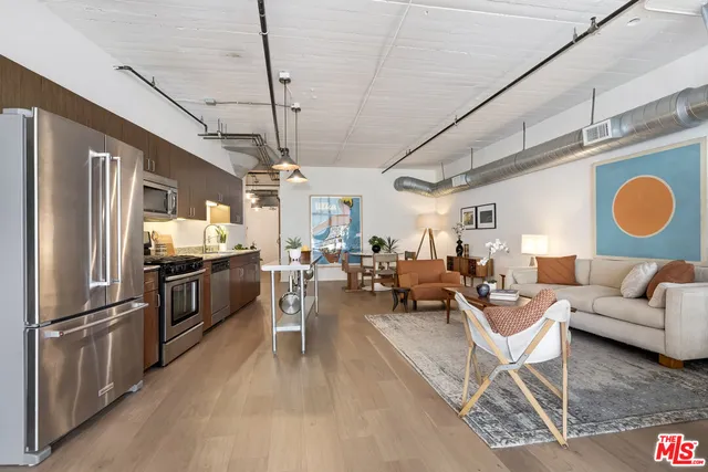 $2,800 | 200 North San Fernando Road, Unit 208, Los Angeles, CA 90031