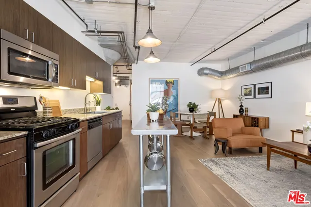 $2,800 | 200 North San Fernando Road, Unit 208, Los Angeles, CA 90031