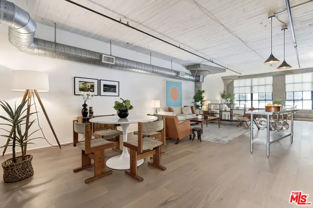 $2,800 | 200 North San Fernando Road, Unit 208, Los Angeles, CA 90031