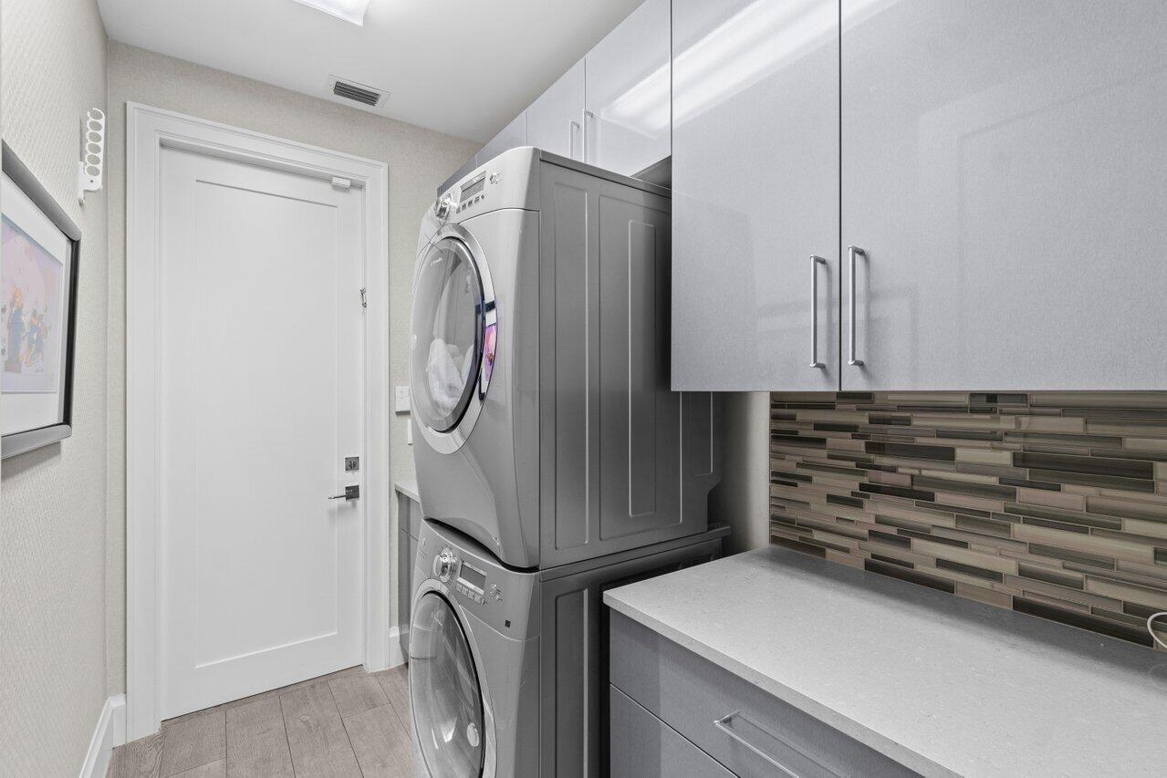 5119 Suffolk Drive Boca Raton, FL 33496 - Photo 31 of 60 Laundry Room
