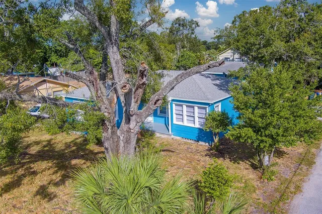 $2,150 | 810 2nd Avenue Northwest, Largo, FL 33770