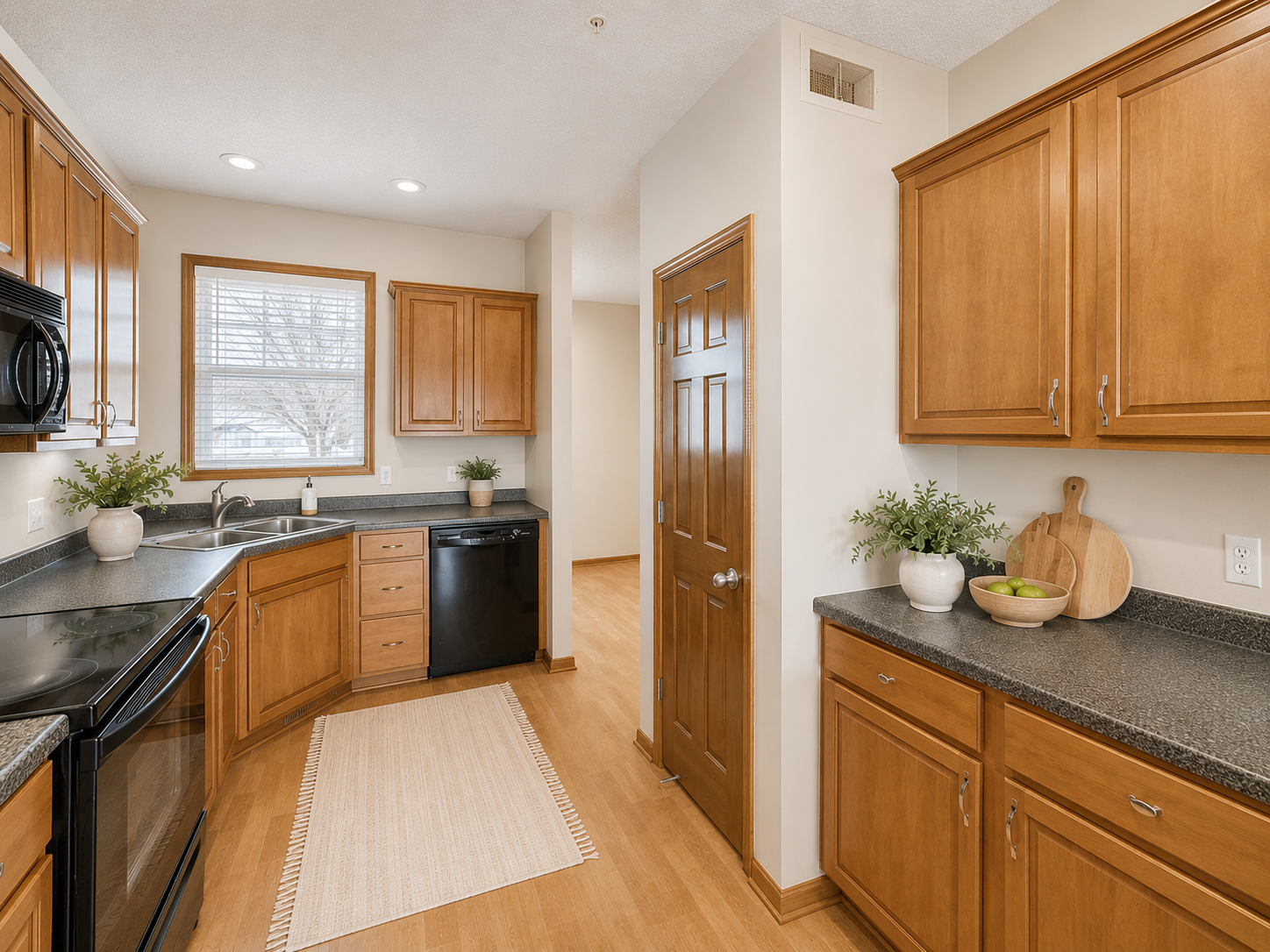 4646 Blaylock Way, Unit 3502 Inver Grove Heights, MN 55076 - Photo 5 of 16